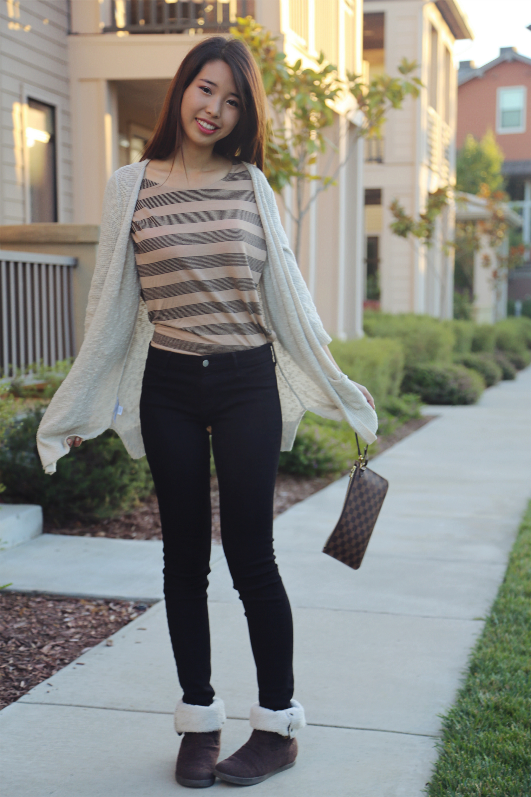 Cozy And Chic Girl With The Blog